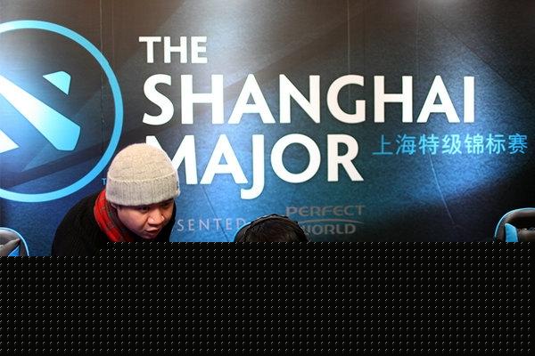 斗地主不是一个人玩（斗地主需要多人一起玩）