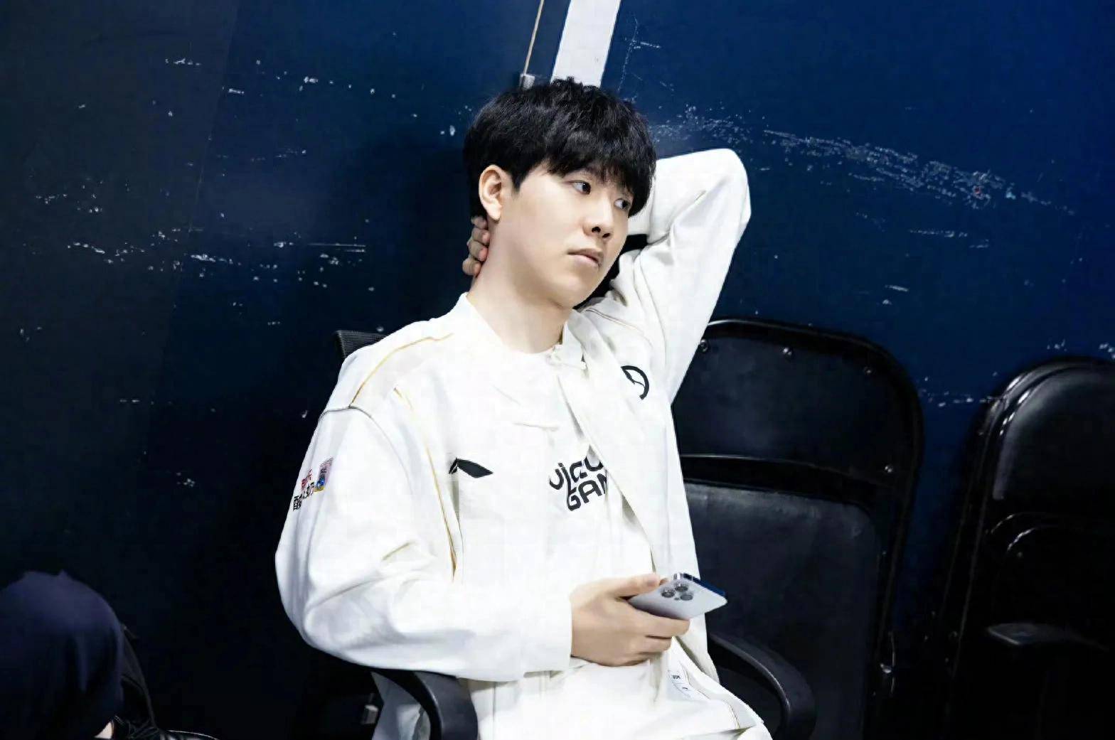 社会学视角：博彩作为“贫穷税”的争议——解析低收入人群的高博弈倾向。（从社会学看“贫穷税”之争：为何低收入者更热衷博彩）